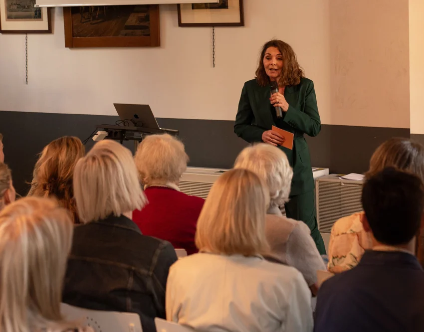 Hanneke Verburg presentatie voor de ForHer community